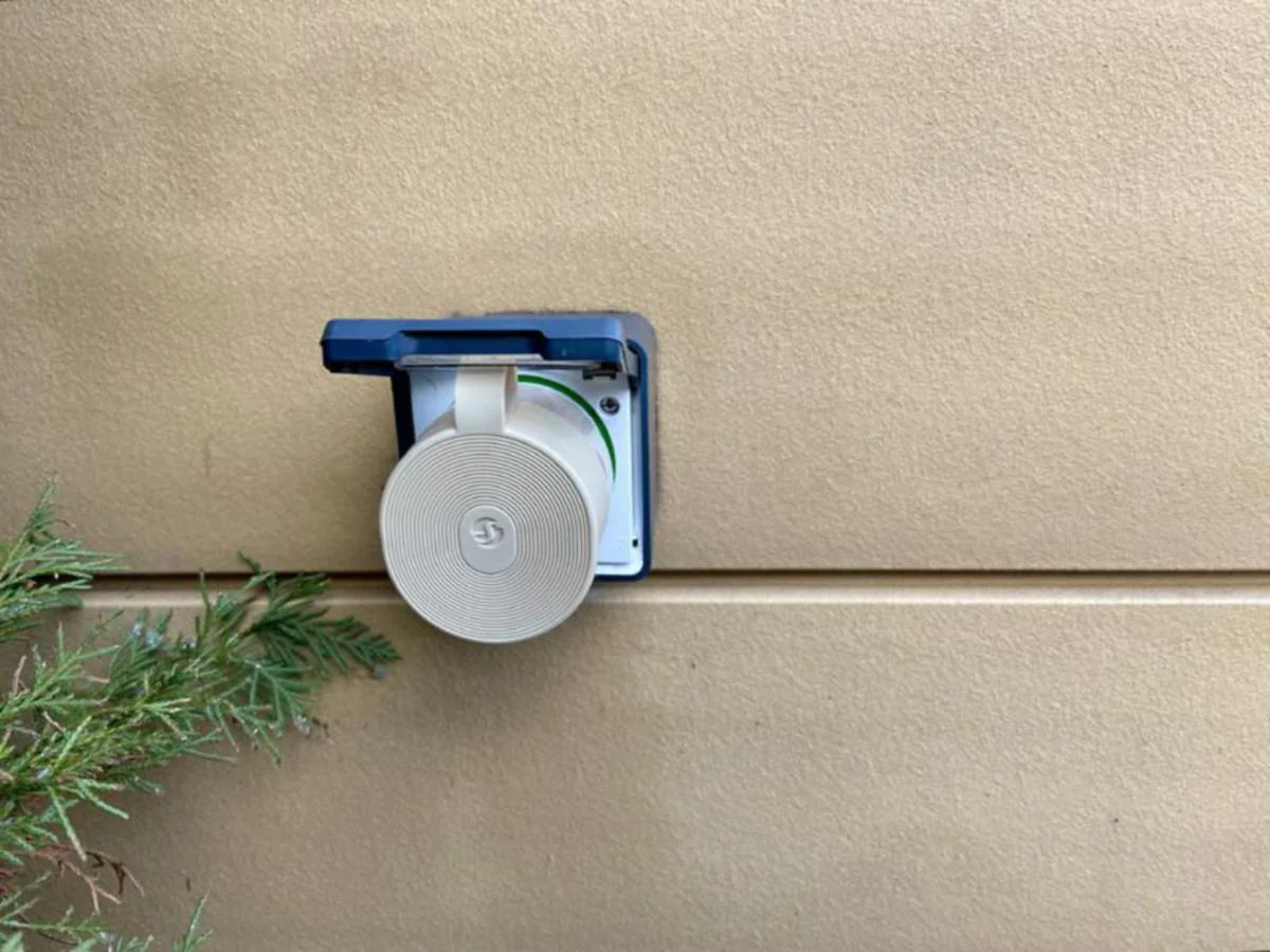 Pistorasia + Kytkin Shelly Shelly Outdoor Plug S Gen3