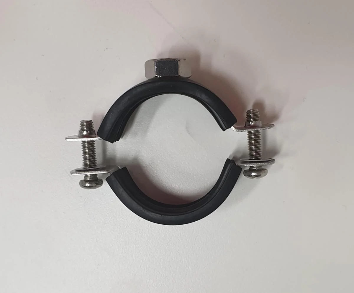 Putkipidin Eristetty Hst 44-49 M8 11/2" Hst