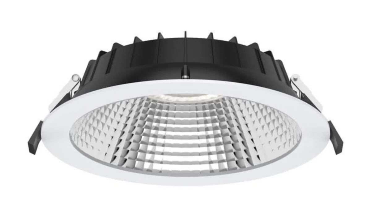 Alasvalo Compact Xl 210 Ip54 24W 3Cct Wh