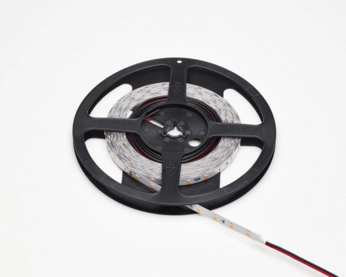 Valoprofiili/-nauha Saas Black Box Powerstrip