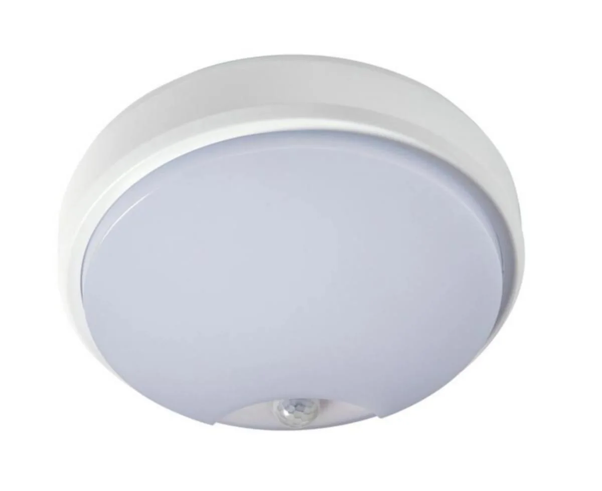 Kattovalaisin Robus Ohio 8W 12W 18W Ip54 Pir