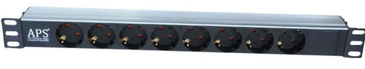 Pistorasiapaneeli 8-Os 19" 1U 3M Alumiini