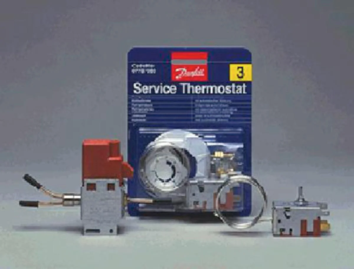 Nro 3 Jääkaap/Autom.  077B7003 Huoltotermostaatti