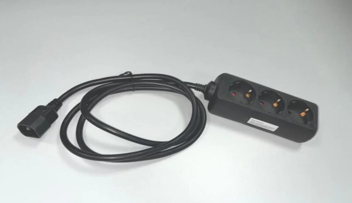 Ups-Kaapeli Eaton Lähtökaapeli Iec10A – 3X Shuko