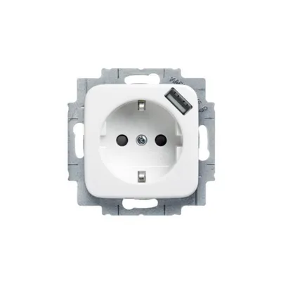 Pistorasia + Usb Jussi 1S/16A/Ip21 Ukj 0X 2Usb
